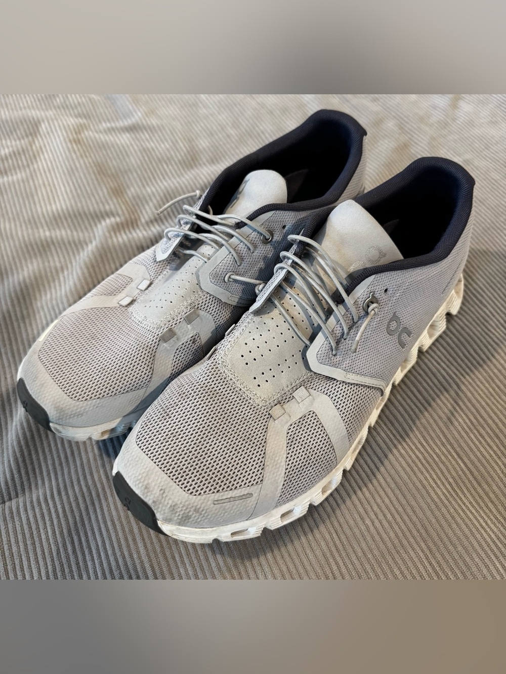 On Cloud Men’s Sneakers